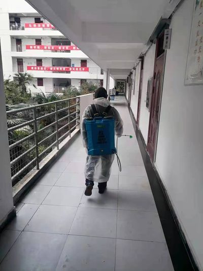 为营造校园安全氛围，创造温馨学习环境，在此疫情反复阶段，我校坚
