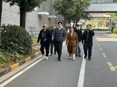 2025年3月17日招办学工教务考察天马微电子公司！